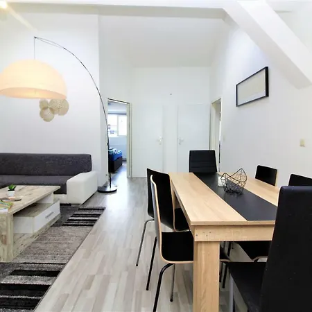 Gold: Penthouse Apartment Volkertmarkt Vienna Exterior photo