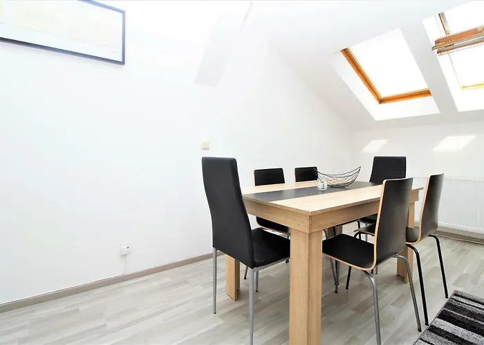 Gold: Penthouse Apartment Volkertmarkt